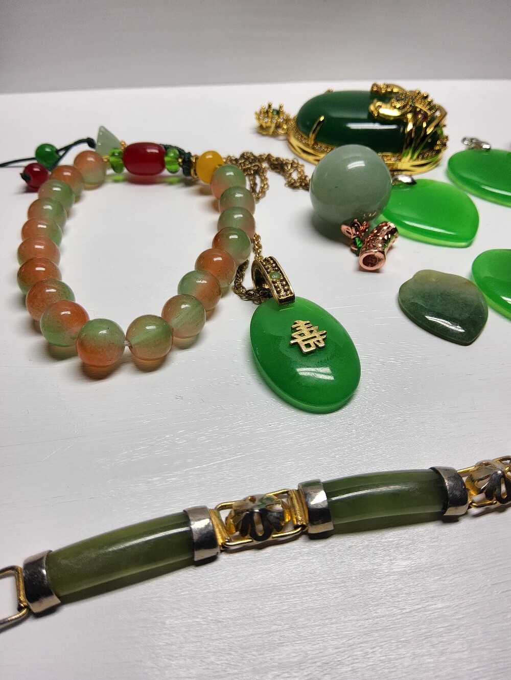 Green Jade Pendant Necklace and Beaded Bracelet Set Bundle Lot